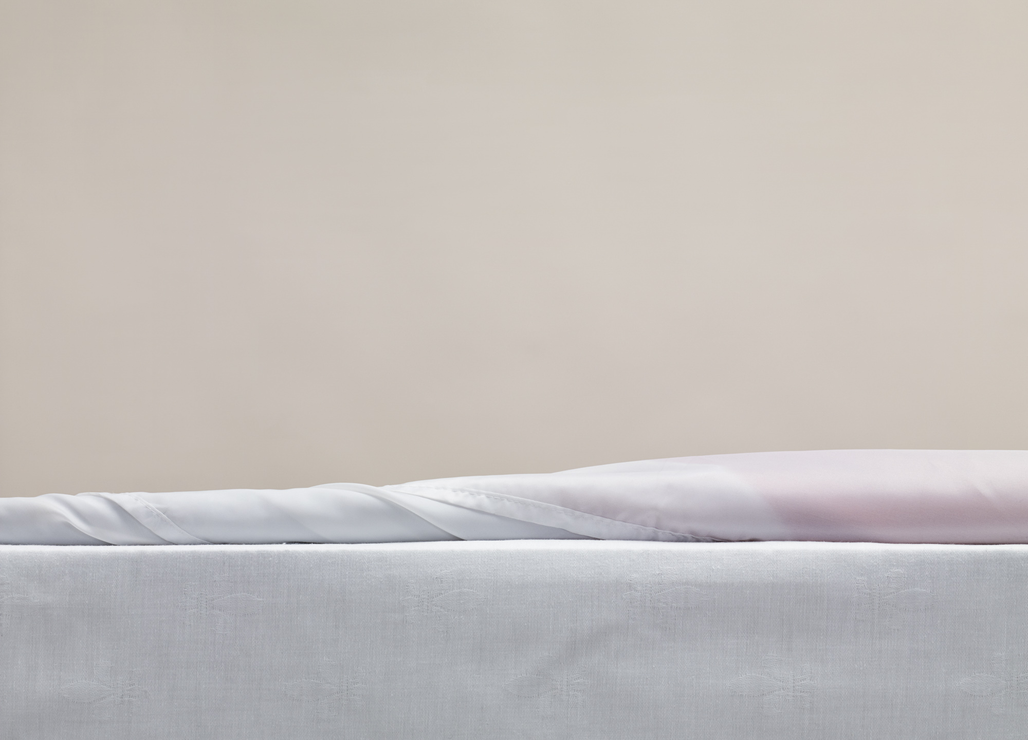 <span class='caption-left'></span><span class='caption-right'>2008</span>