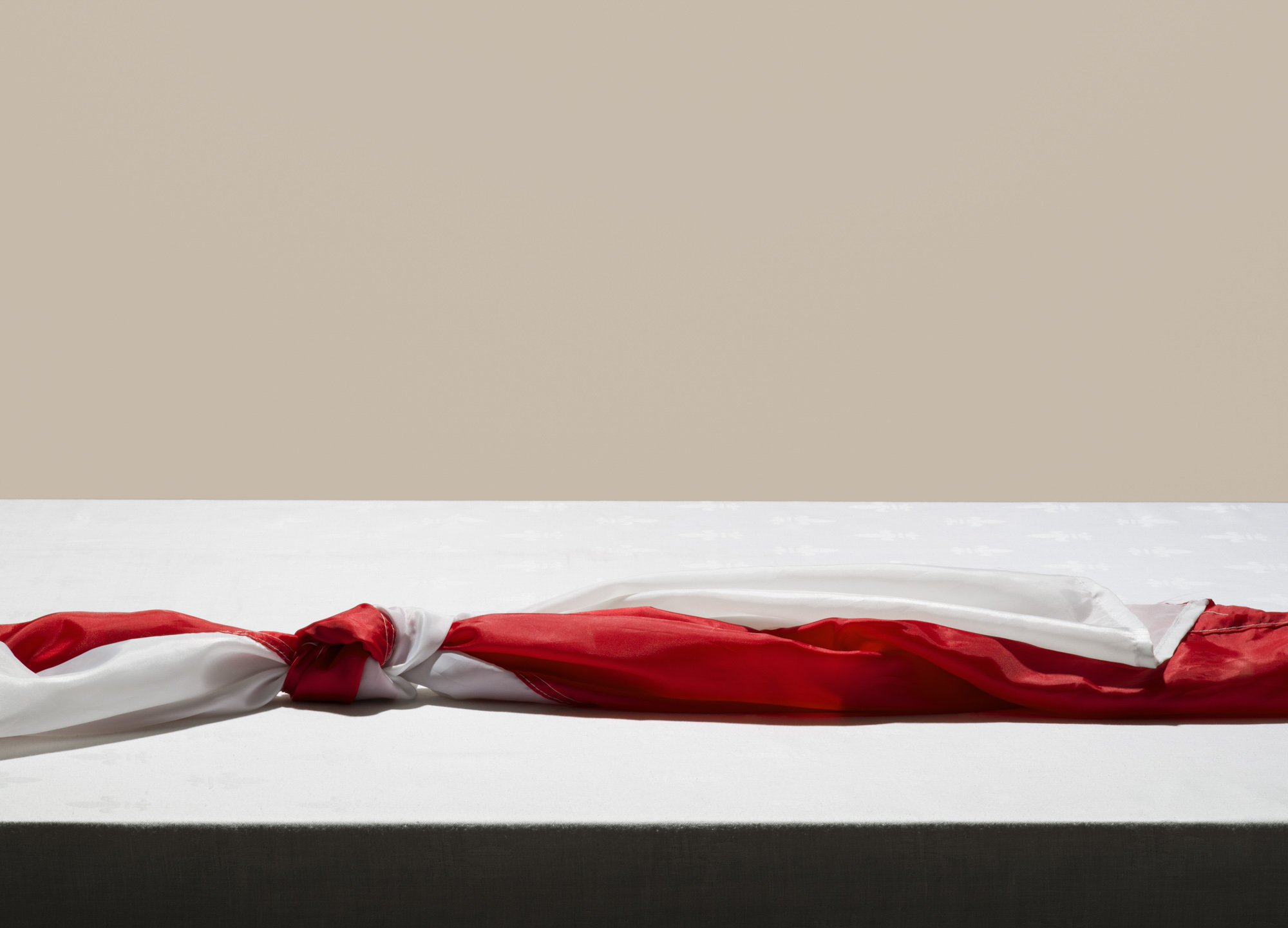 <span class='caption-left'>2016</span><span class='caption-right'>2016</span>