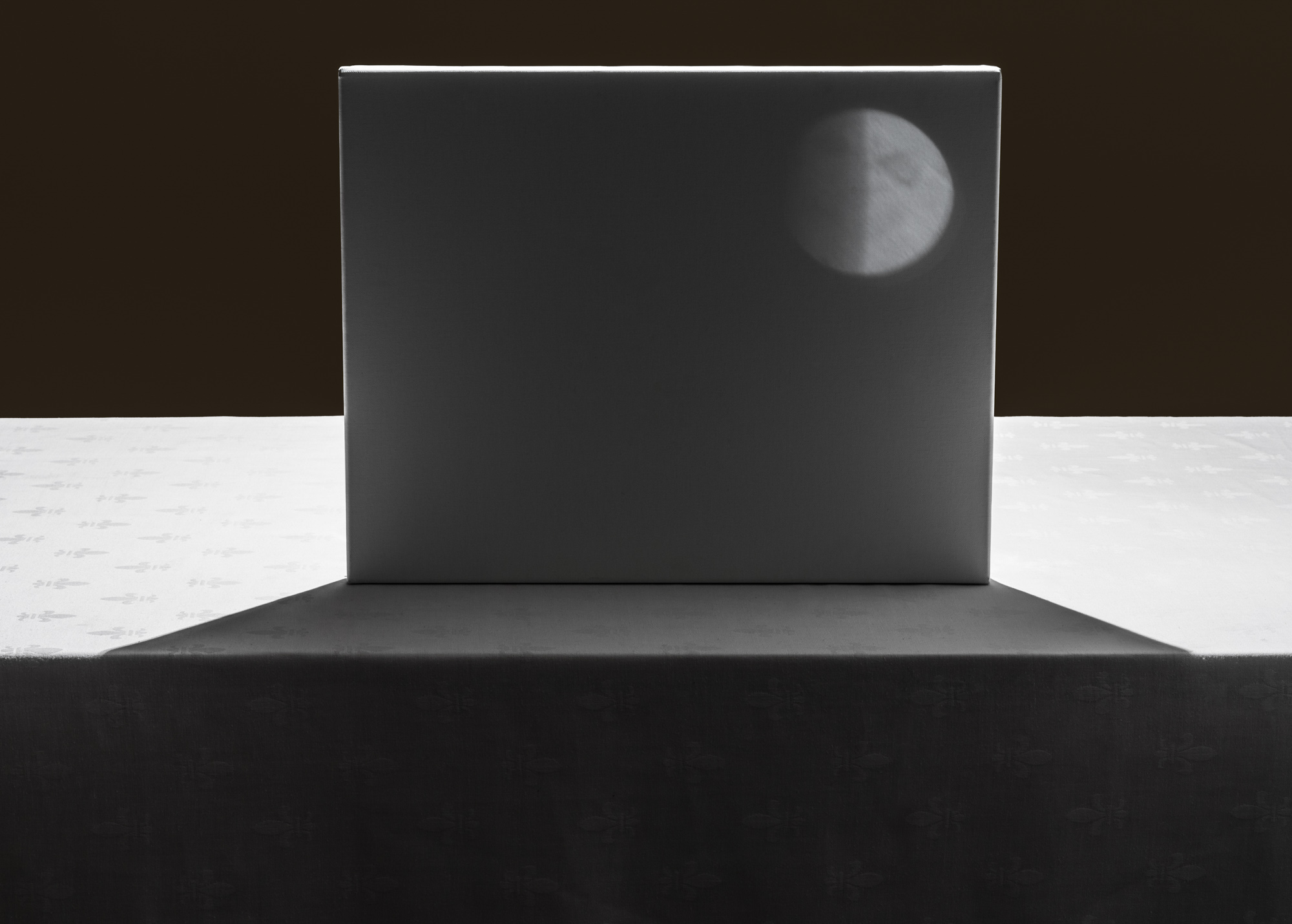 <span class='caption-left'></span><span class='caption-right'>2016</span>