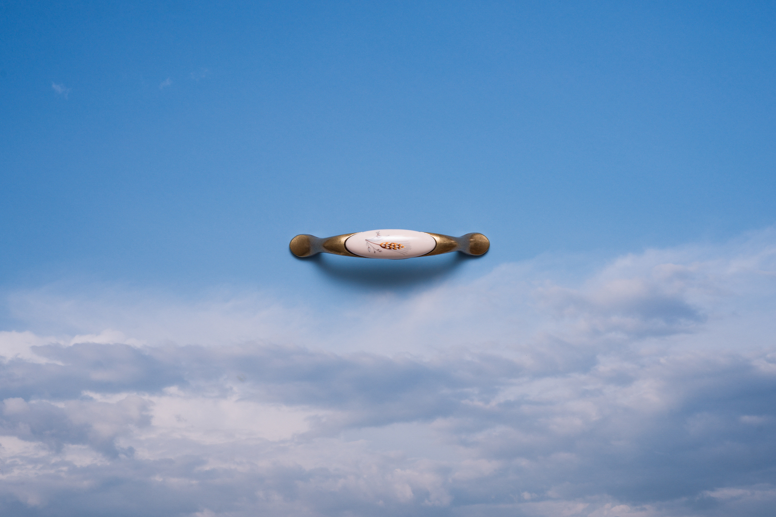 <span class='caption-left'><span class='caption-left'>Z cyklu jest i nie jest</span><span class='caption-right'>72x48 cm </span></span><span class='caption-right'>72x48 cm </span>